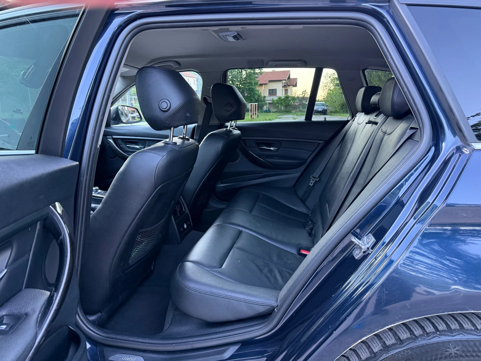 BMW 335 xDrive* ИТАЛИЯ, снимка 7 - Автомобили и джипове - 53952945