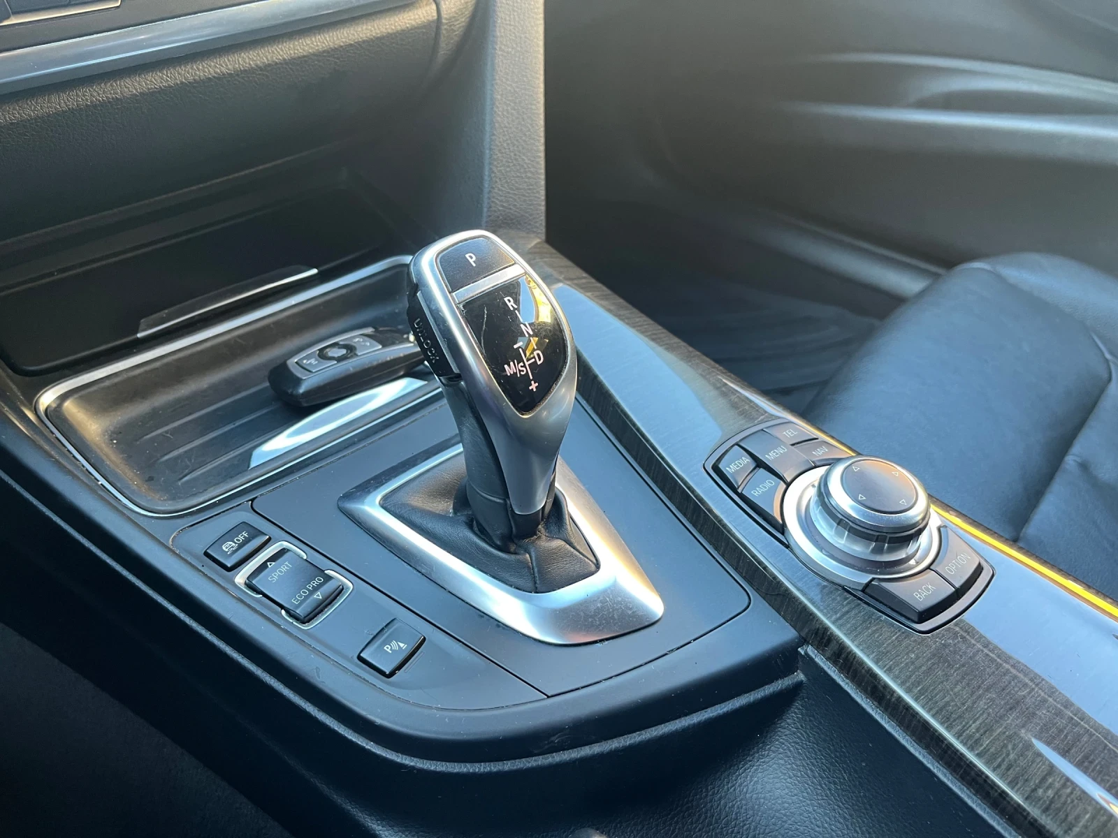 BMW 335 xDrive* ИТАЛИЯ, снимка 12 - Автомобили и джипове - 53952945