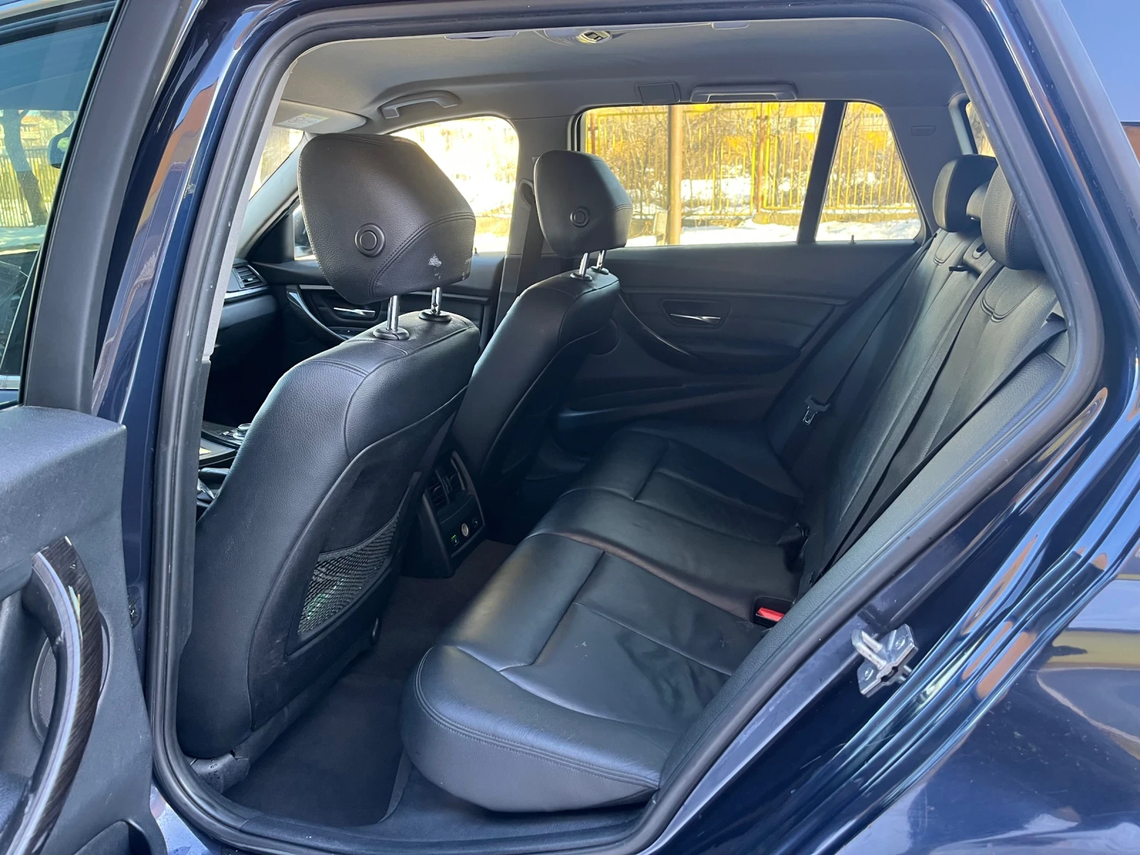 BMW 335 xDrive* ИТАЛИЯ, снимка 8 - Автомобили и джипове - 53952945