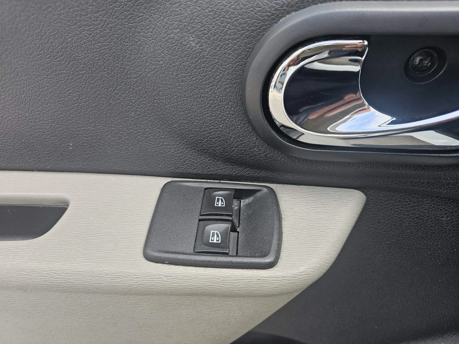 Dacia Dokker dCi 90 к.с. Дизел Stop & Start N1, снимка 11 - Автомобили и джипове - 54123580