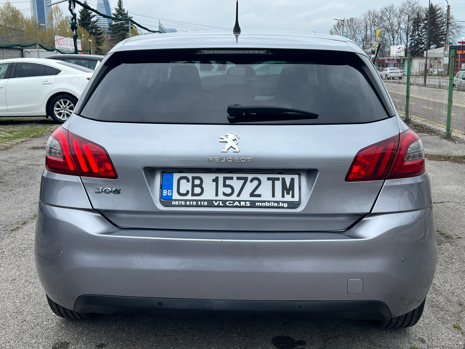 Peugeot 308 1.6 Bluehdi FACELIFT , снимка 5 - Автомобили и джипове - 54165294
