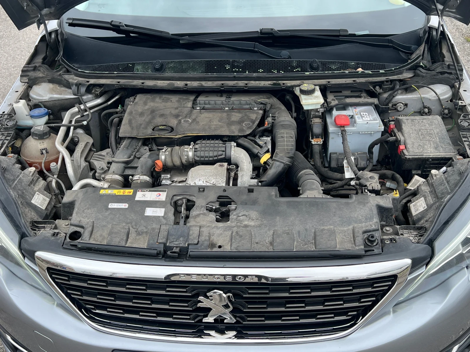 Peugeot 308 1.6 Bluehdi FACELIFT , снимка 17 - Автомобили и джипове - 54165294