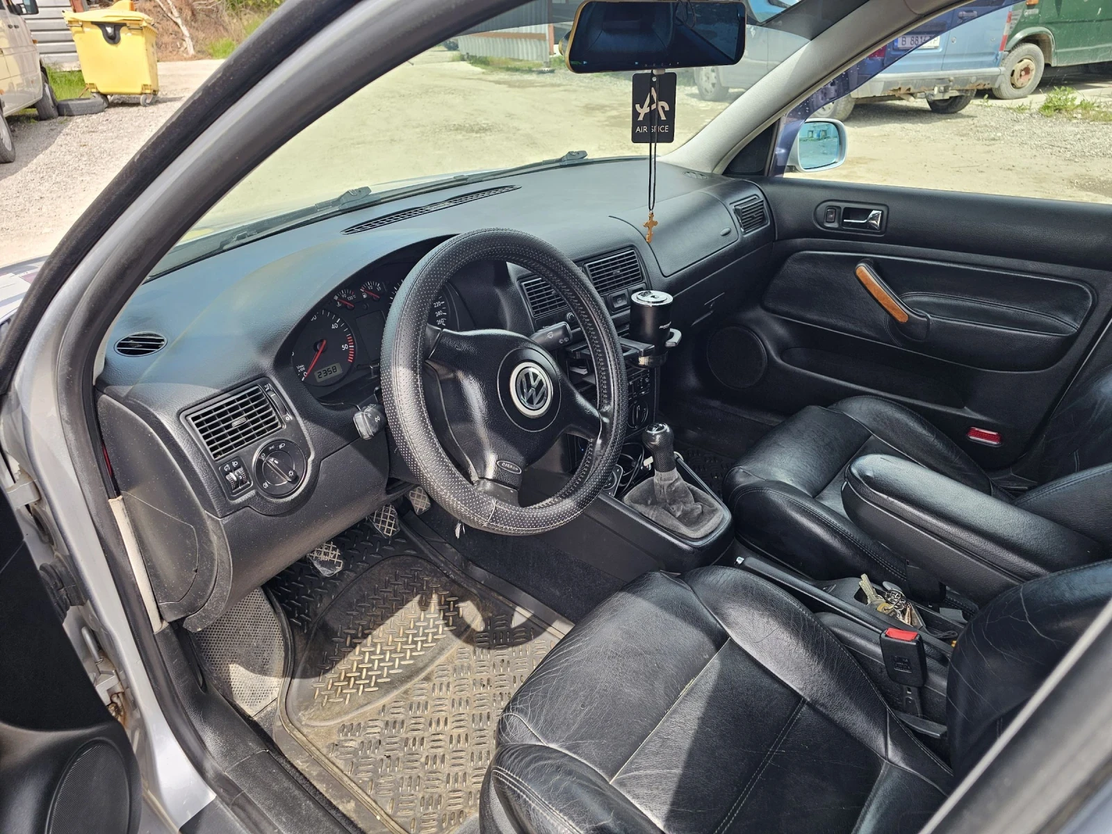 VW Golf 1.9 Tdi 101hp, снимка 10 - Автомобили и джипове - 54412577