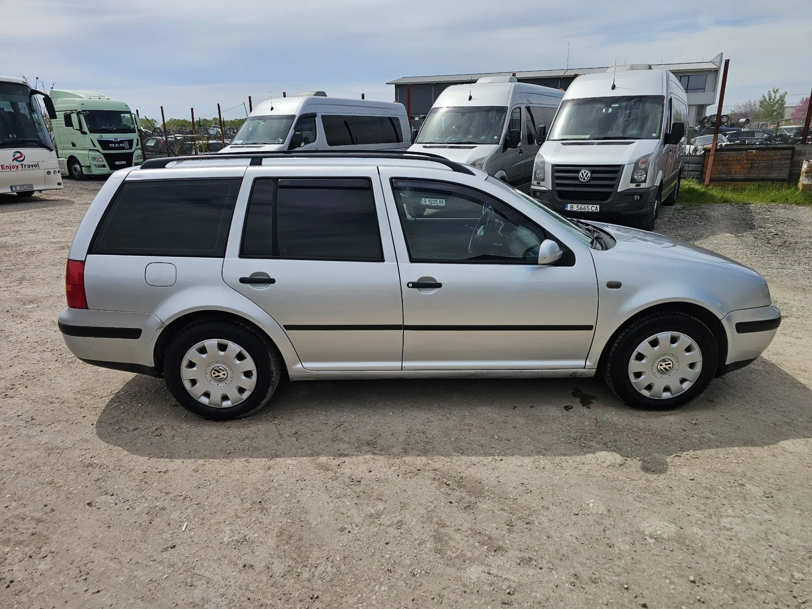 VW Golf 1.9 Tdi 101hp, снимка 3 - Автомобили и джипове - 54412577