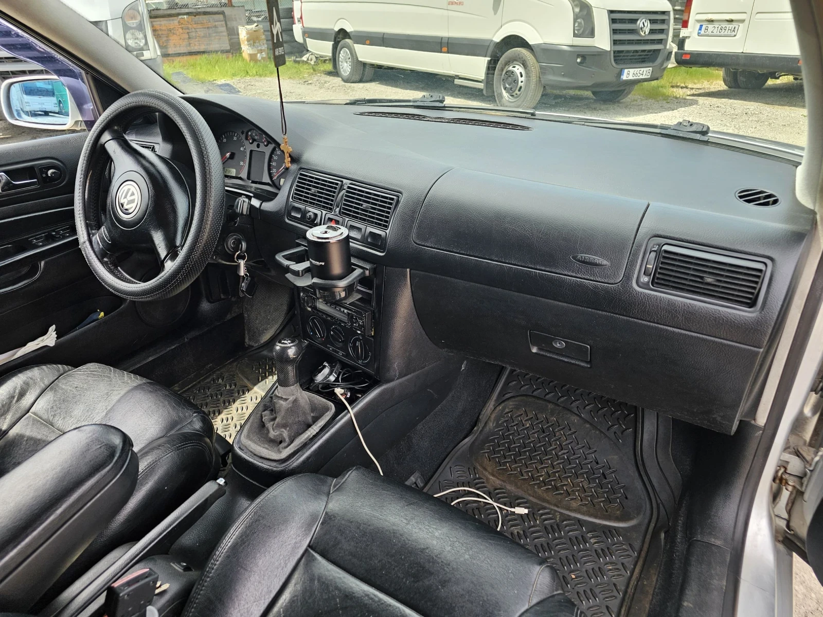 VW Golf 1.9 Tdi 101hp, снимка 11 - Автомобили и джипове - 54412577