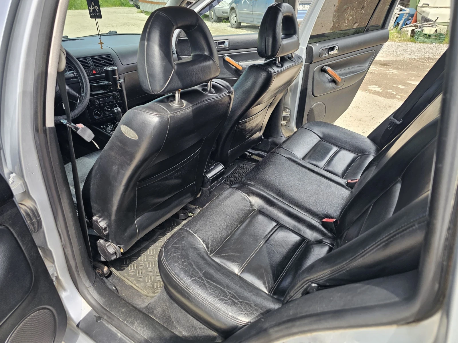 VW Golf 1.9 Tdi 101hp, снимка 8 - Автомобили и джипове - 54412577