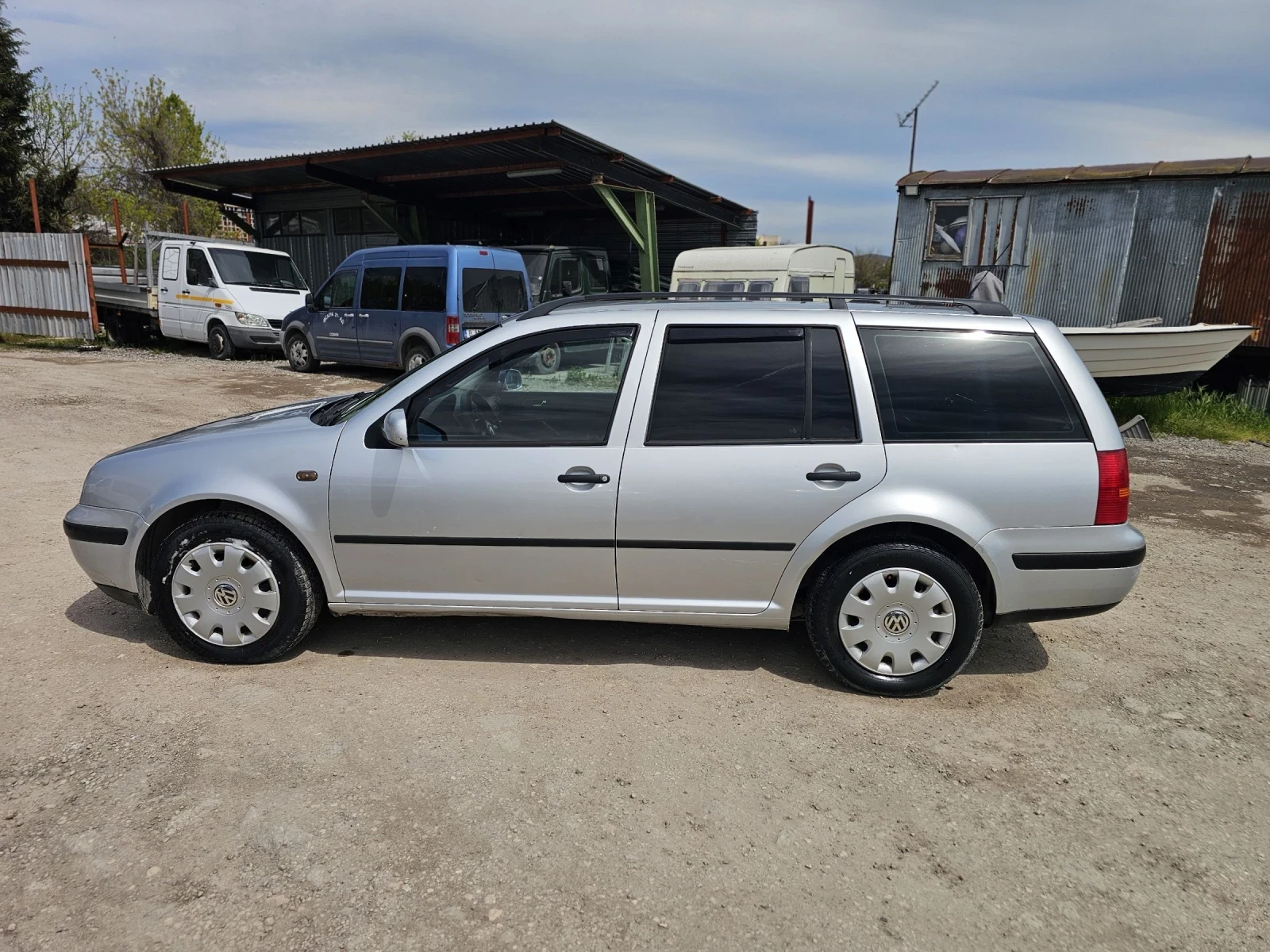 VW Golf 1.9 Tdi 101hp, снимка 5 - Автомобили и джипове - 54412577