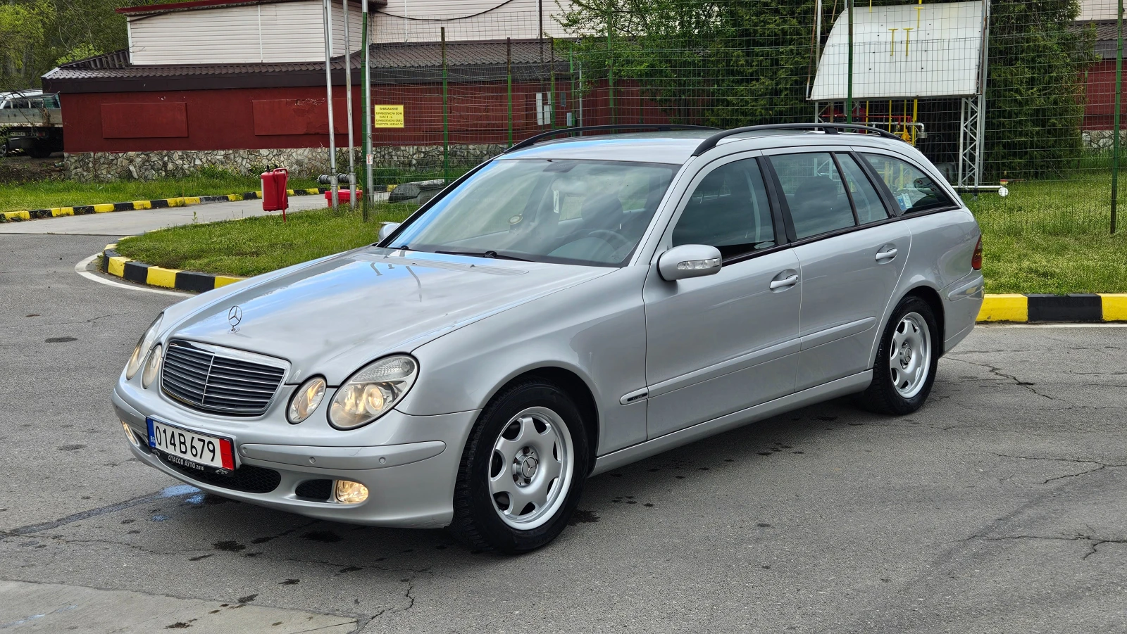 Mercedes-Benz E 220 2.2 Cdi Klimatronik/6skorosti, снимка 2 - Автомобили и джипове - 54443832
