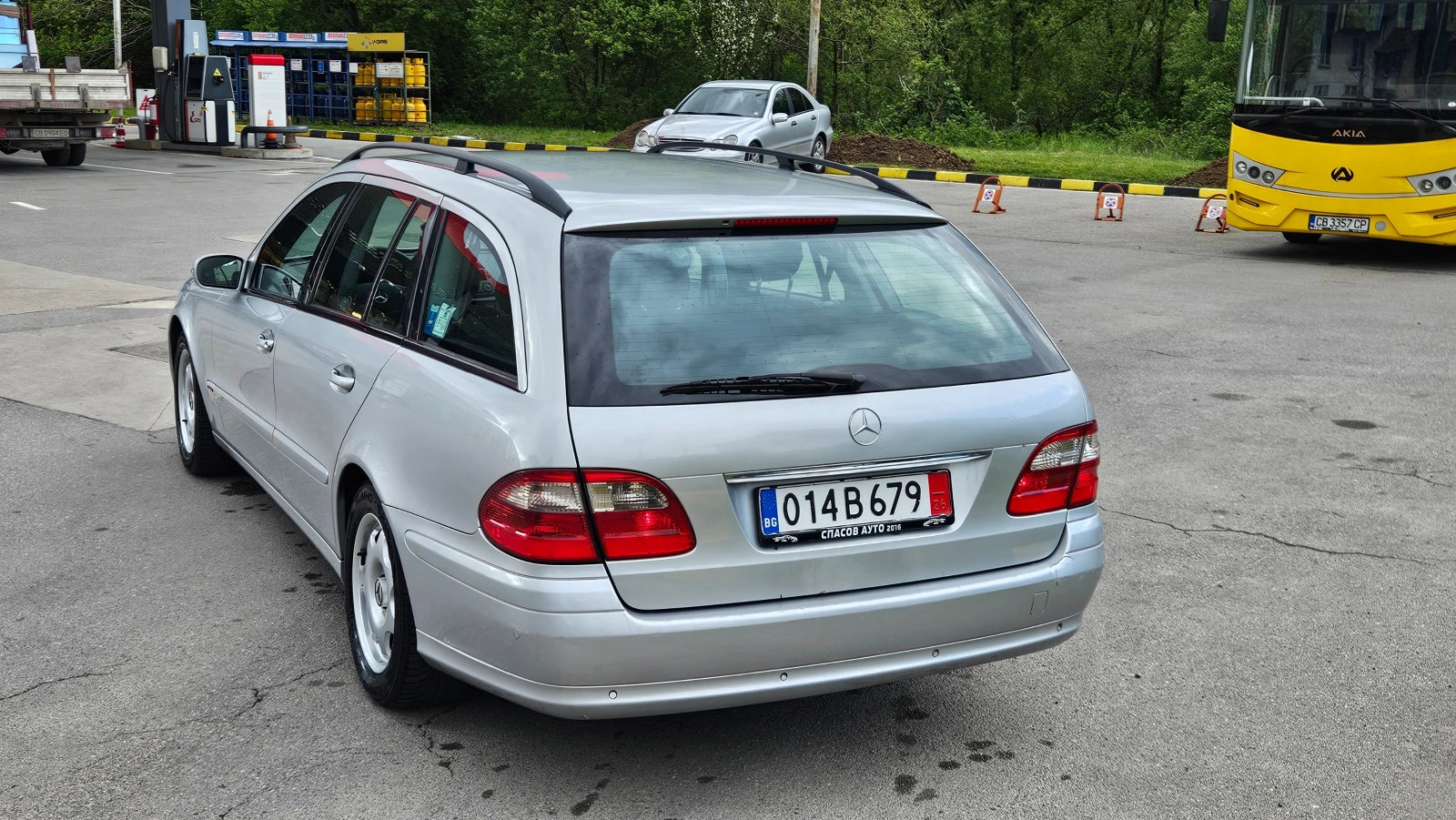 Mercedes-Benz E 220 2.2 Cdi Klimatronik/6skorosti, снимка 4 - Автомобили и джипове - 54443832