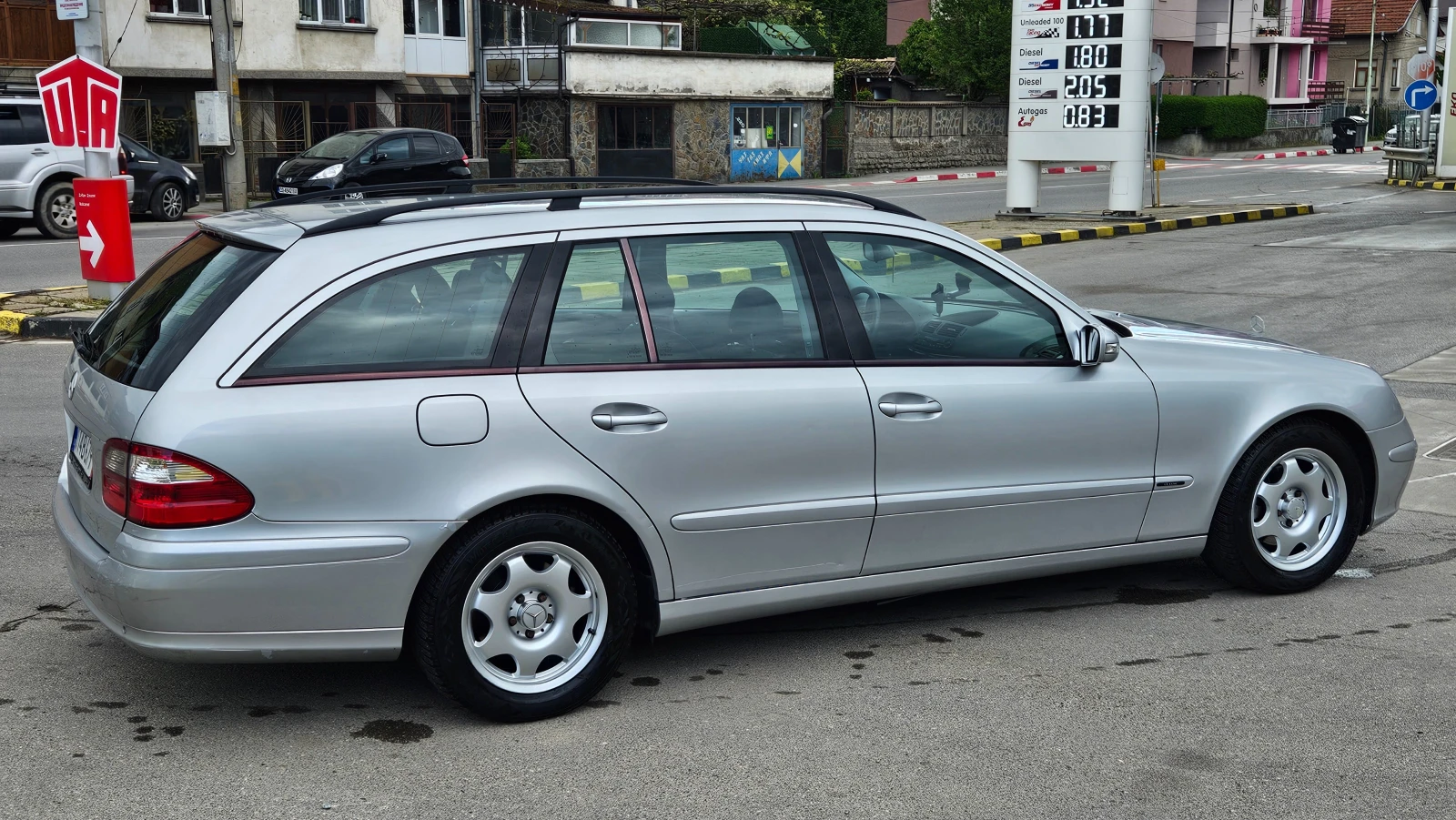 Mercedes-Benz E 220 2.2 Cdi Klimatronik/6skorosti, снимка 6 - Автомобили и джипове - 54443832