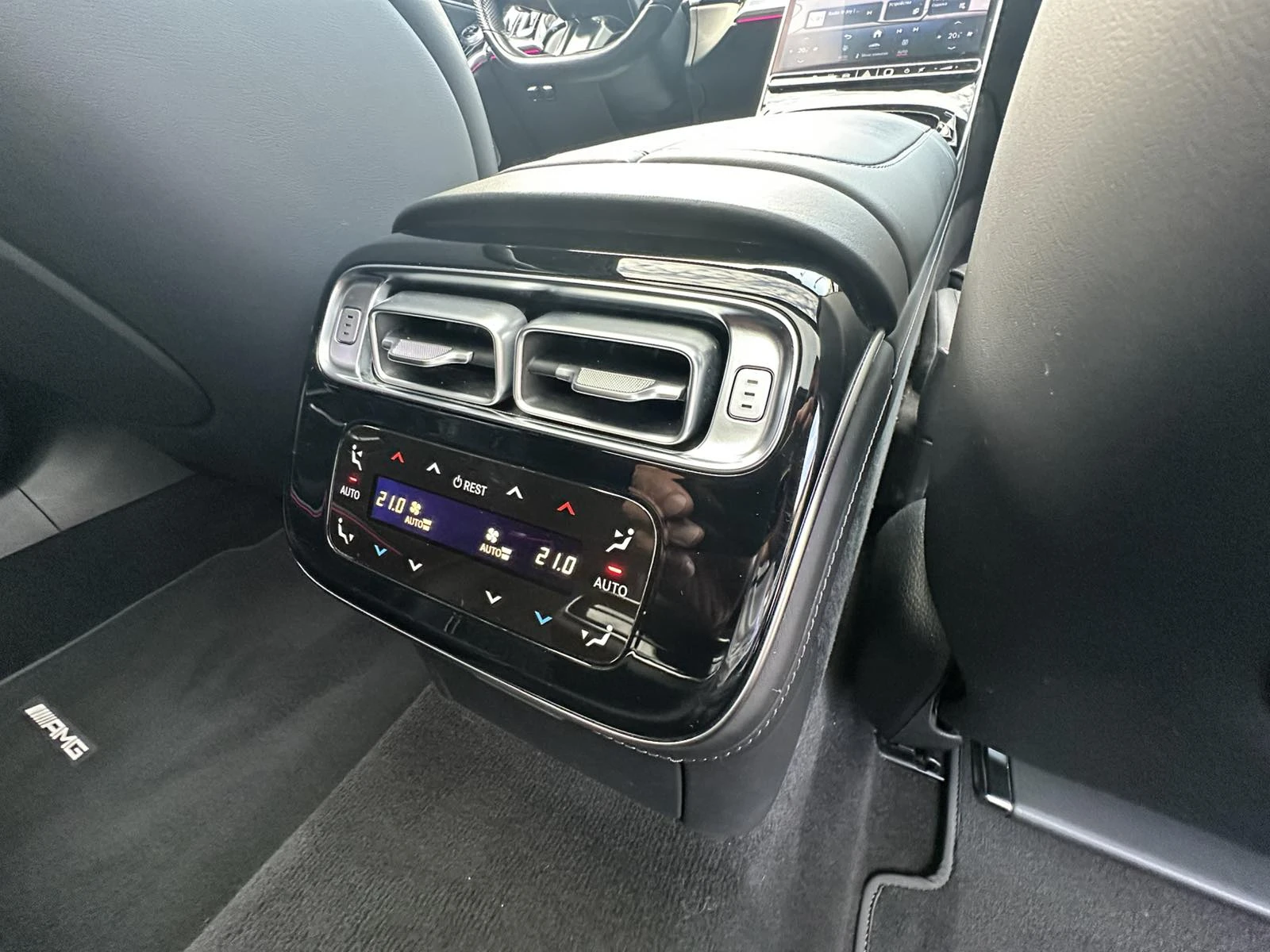 Mercedes-Benz S 500 4MATIC/AMG/NAVI/CAMERA 360/PANO/, снимка 17 - Автомобили и джипове - 54552724