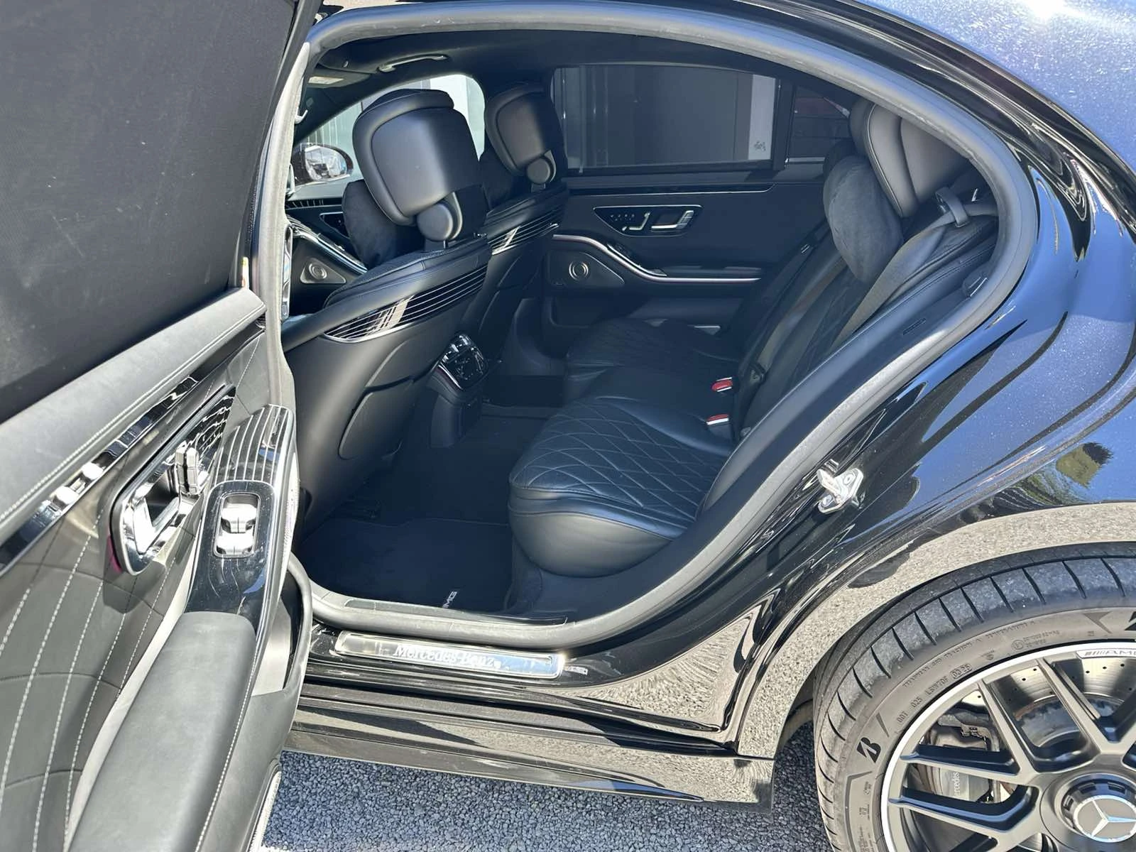 Mercedes-Benz S 500 4MATIC/AMG/NAVI/CAMERA 360/PANO/, снимка 13 - Автомобили и джипове - 54552724