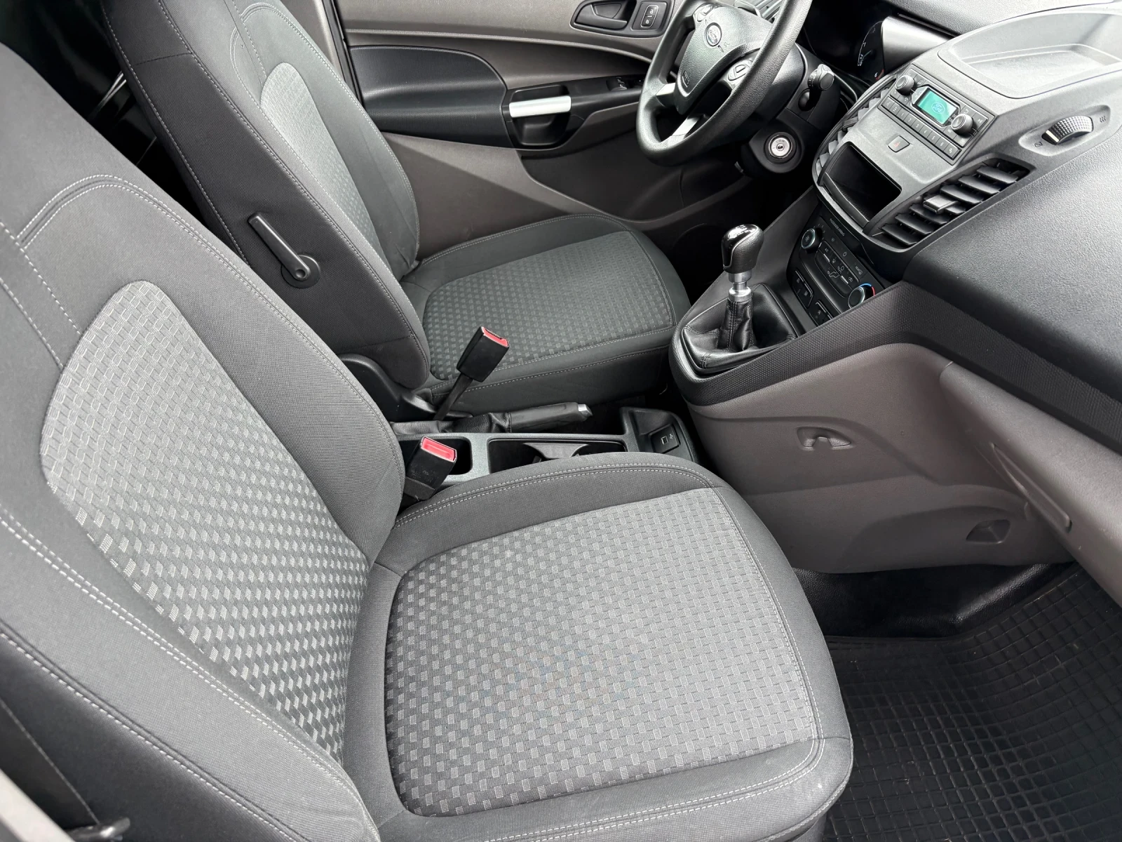 Ford Connect 1.5tdci-Klima-Нави, снимка 10 - Автомобили и джипове - 54631663