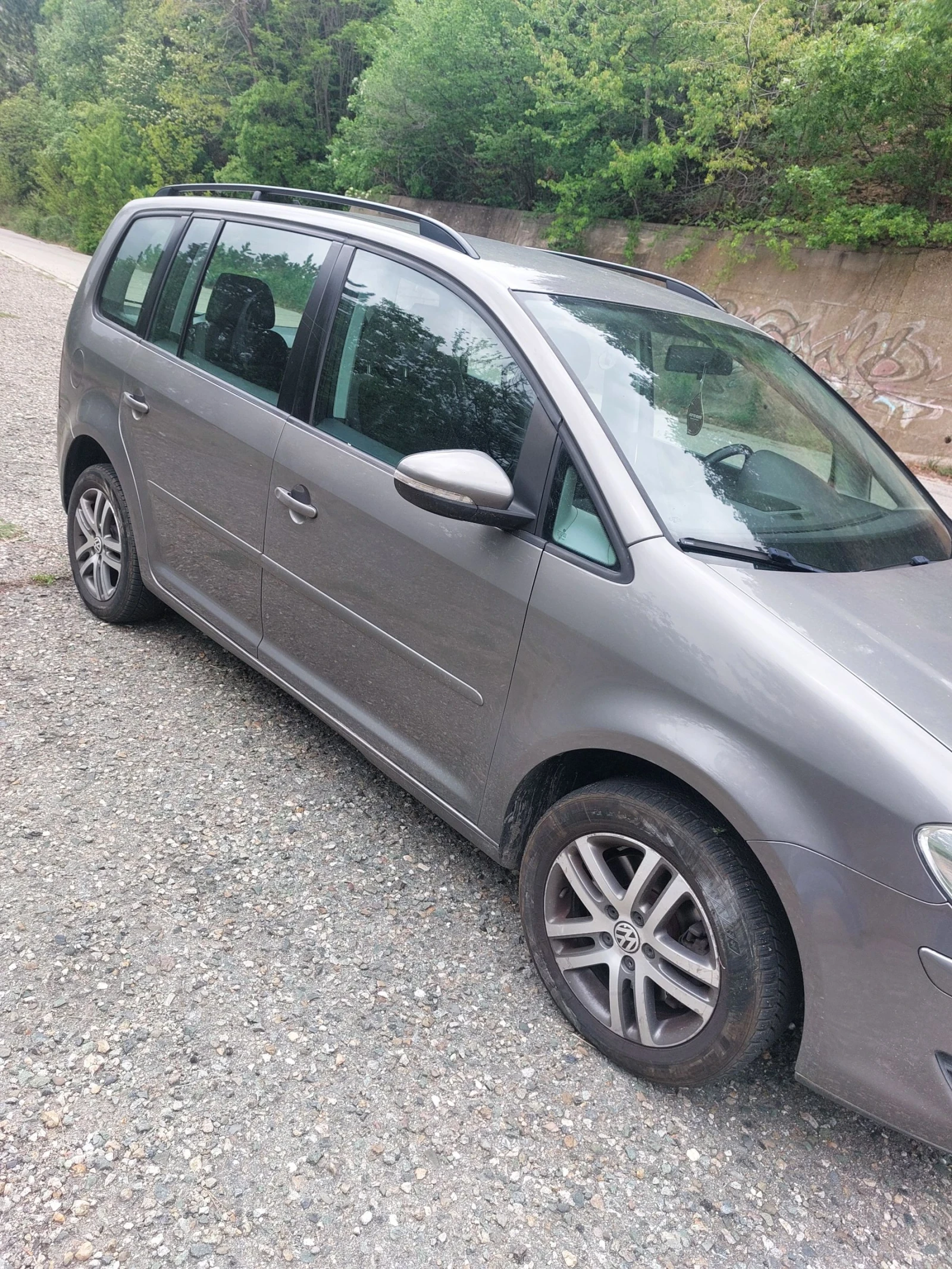 VW Touran 1, 4 tsi AVTOMAT, снимка 5 - Автомобили и джипове - 54691423