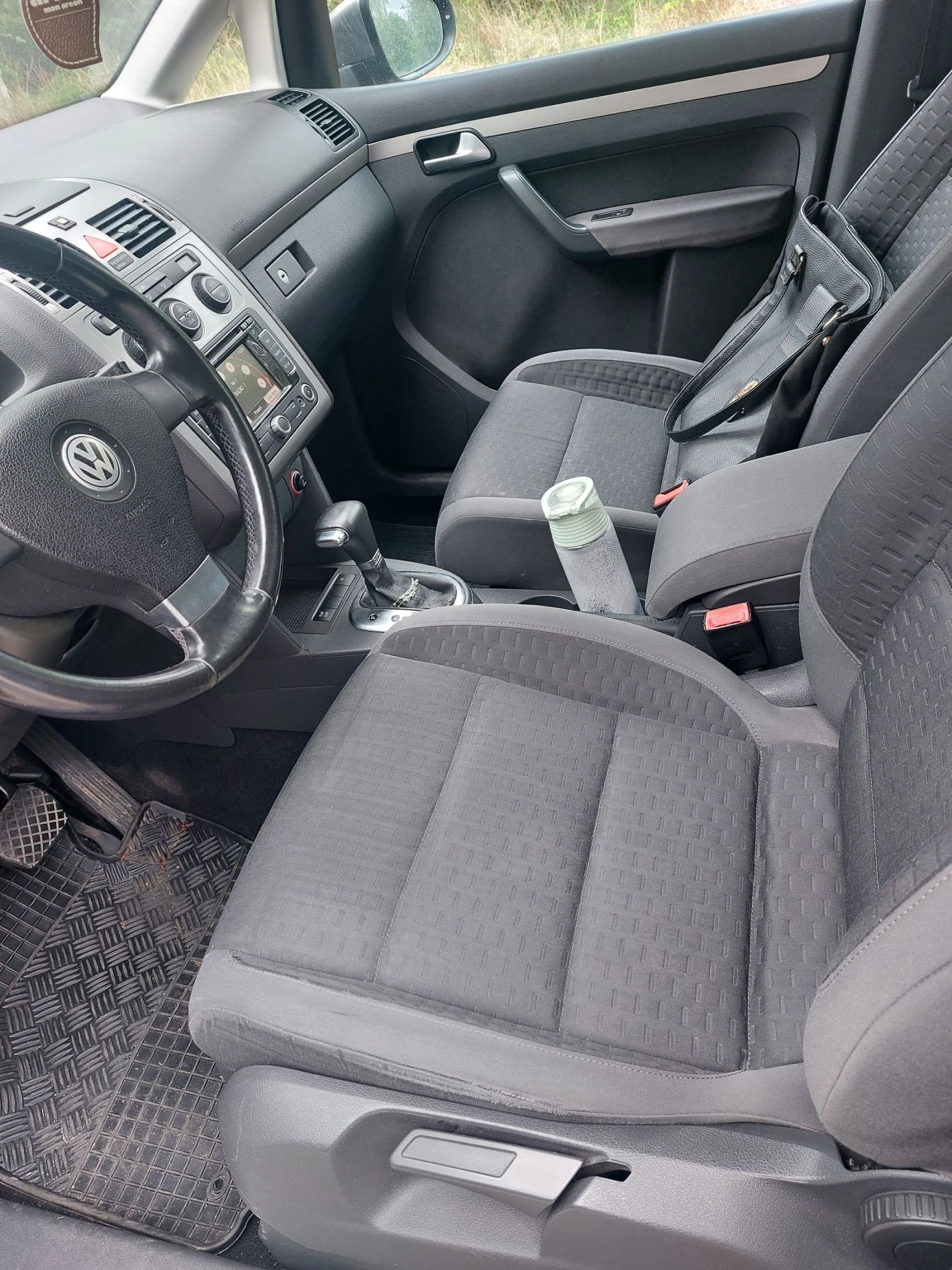 VW Touran 1, 4 tsi AVTOMAT, снимка 8 - Автомобили и джипове - 54691423