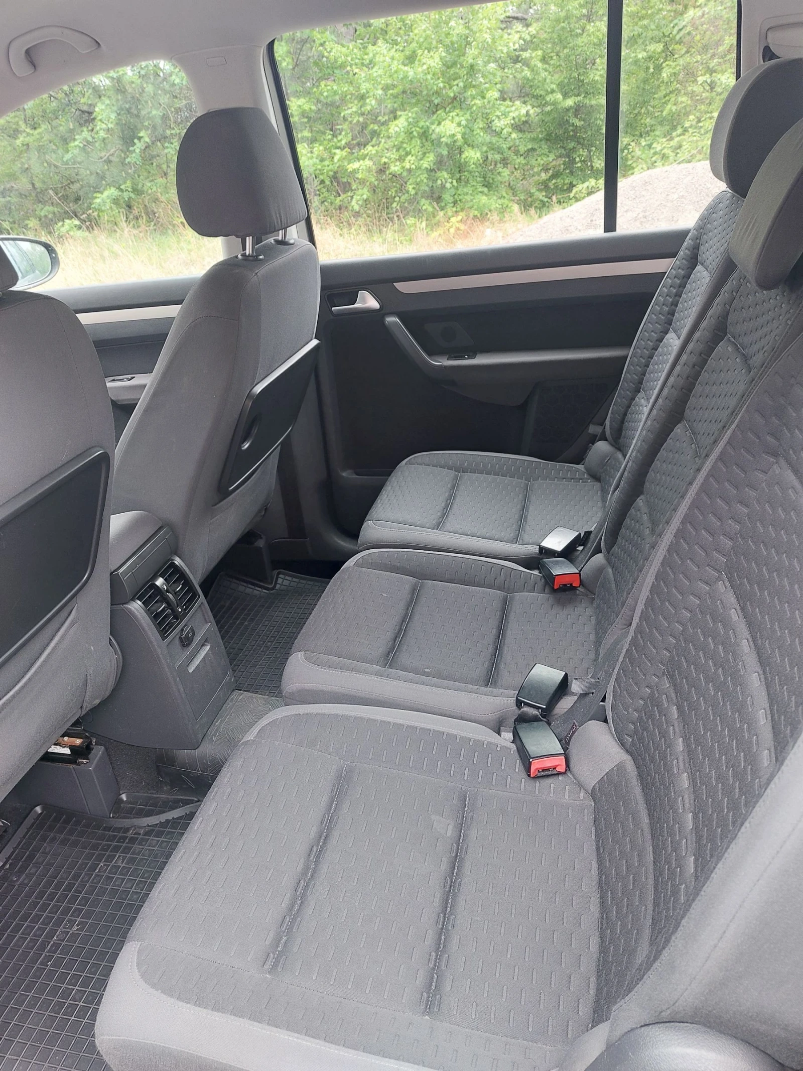 VW Touran 1, 4 tsi AVTOMAT, снимка 9 - Автомобили и джипове - 54691423