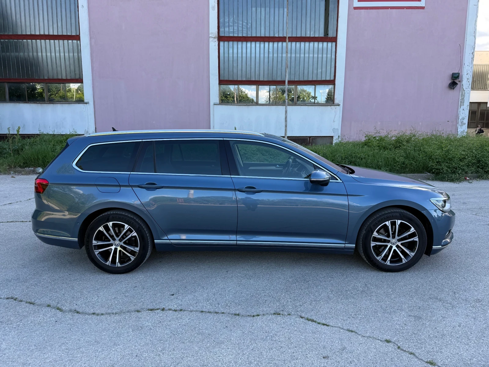 VW Passat 1.8 TSi / DSG / HIGHLINE, снимка 2 - Автомобили и джипове - 54703567