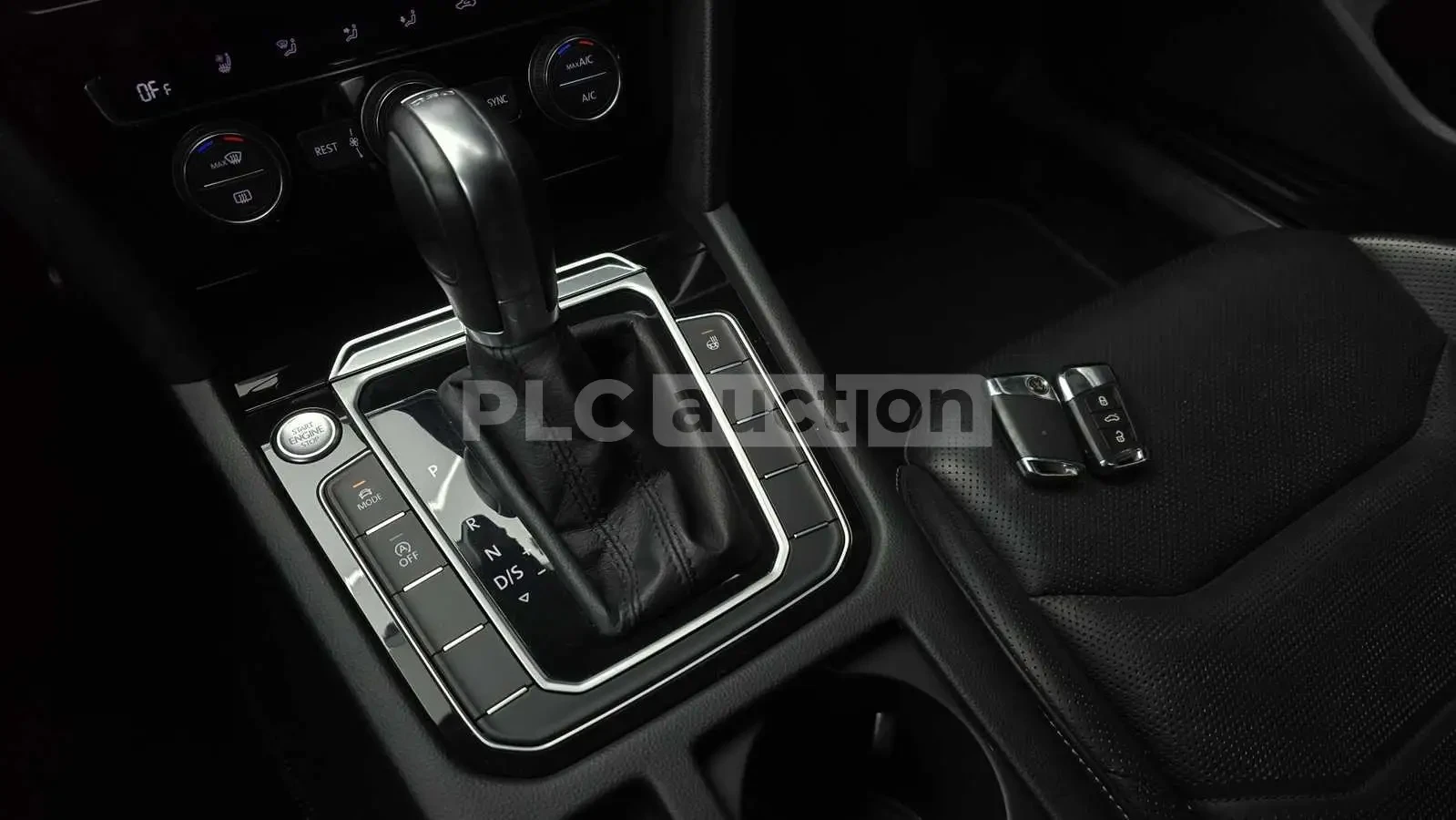 VW Arteon 2.0TDI PRESTIGE! PANO/HEAD-UP/CAM, снимка 8 - Автомобили и джипове - 54965540