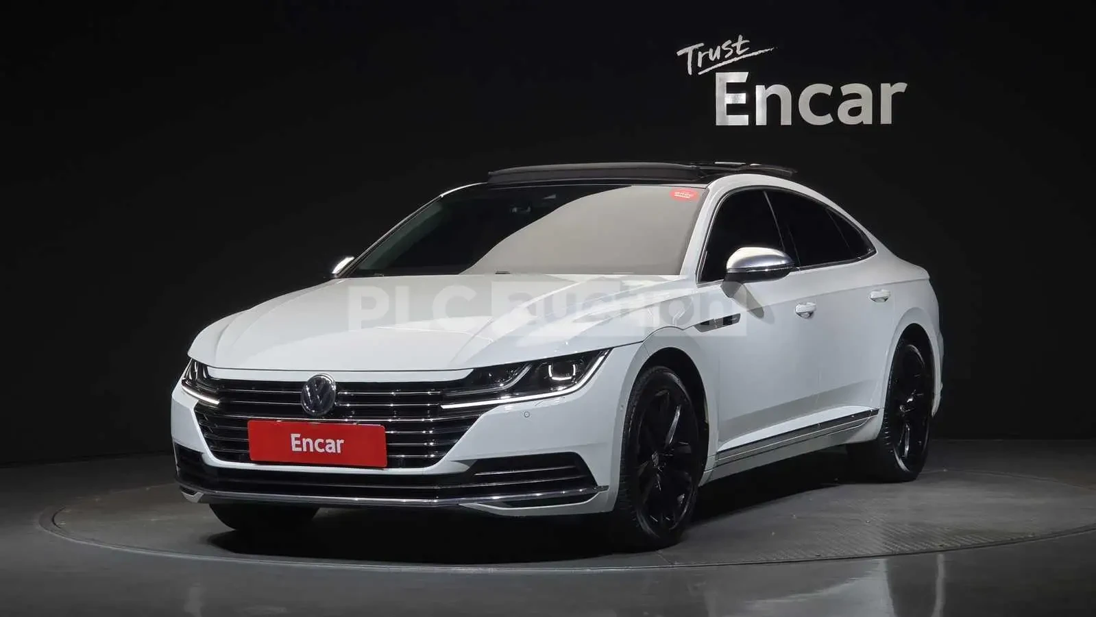 VW Arteon 2.0TDI PRESTIGE! PANO/HEAD-UP/CAM
