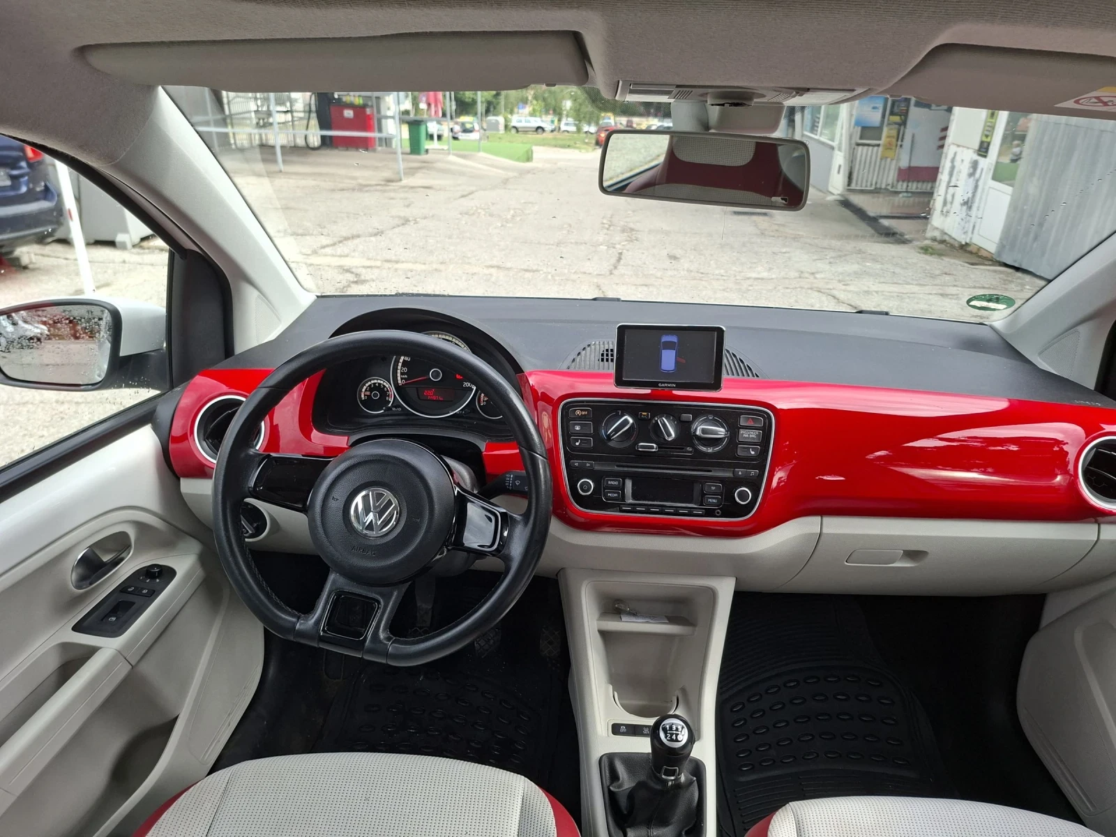 VW Up 1.0 / monte karlo, снимка 10 - Автомобили и джипове - 55266452