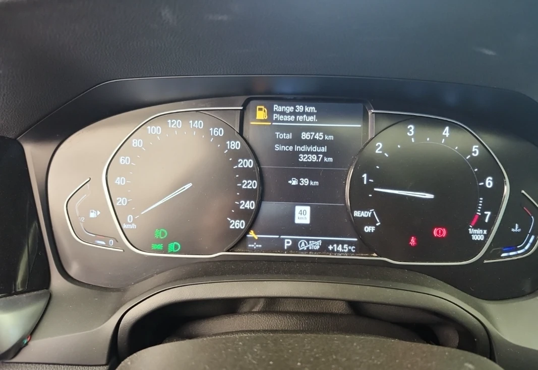 BMW 330 * XDrive* Подгрев* Шибидах* Back Cam* Blind Spot* , снимка 10 - Автомобили и джипове - 55614426