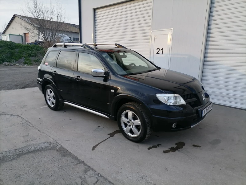 Mitsubishi Outlander 4x4 Бензин + Газ, снимка 3 - Автомобили и джипове - 52082641