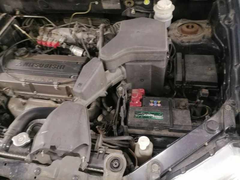 Mitsubishi Outlander 4x4 Бензин + Газ, снимка 9 - Автомобили и джипове - 52082641