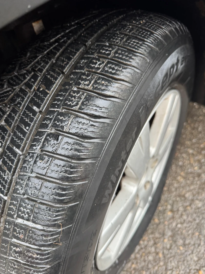 VW Tiguan, снимка 4 - Автомобили и джипове - 52789201