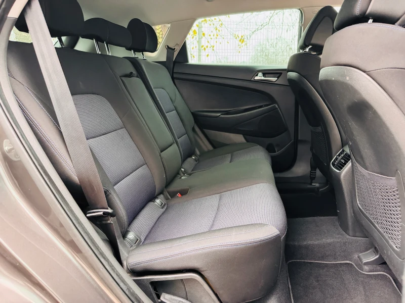 Hyundai Tucson 1.7crdi, снимка 11 - Автомобили и джипове - 52855895