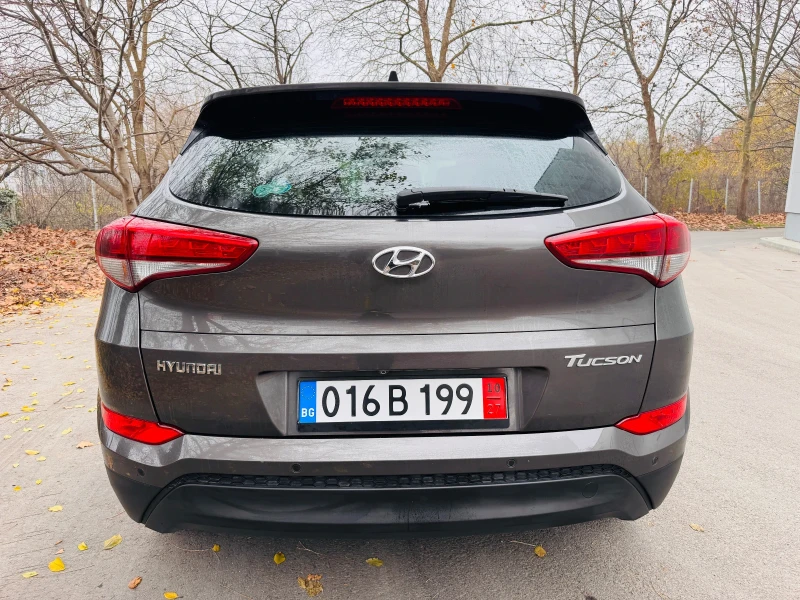 Hyundai Tucson 1.7crdi, снимка 8 - Автомобили и джипове - 52855895