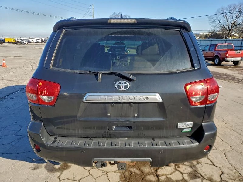 Toyota Sequoia PLATINUM* 5.7* V8* ПОДГРЕВ* КАМЕРА* КЕЙЛЕС, снимка 6 - Автомобили и джипове - 53371585