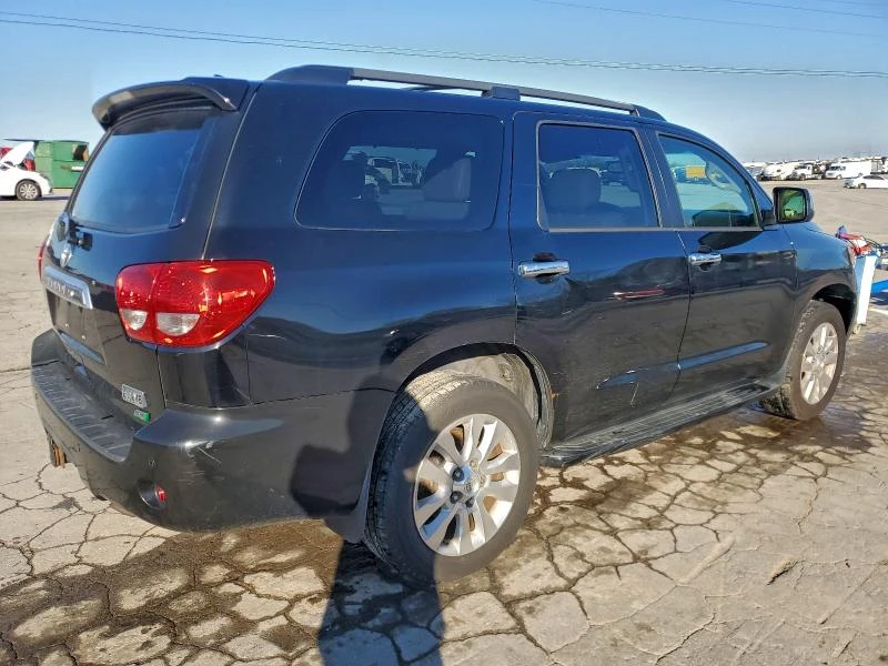 Toyota Sequoia PLATINUM* 5.7* V8* ПОДГРЕВ* КАМЕРА* КЕЙЛЕС, снимка 2 - Автомобили и джипове - 53371585