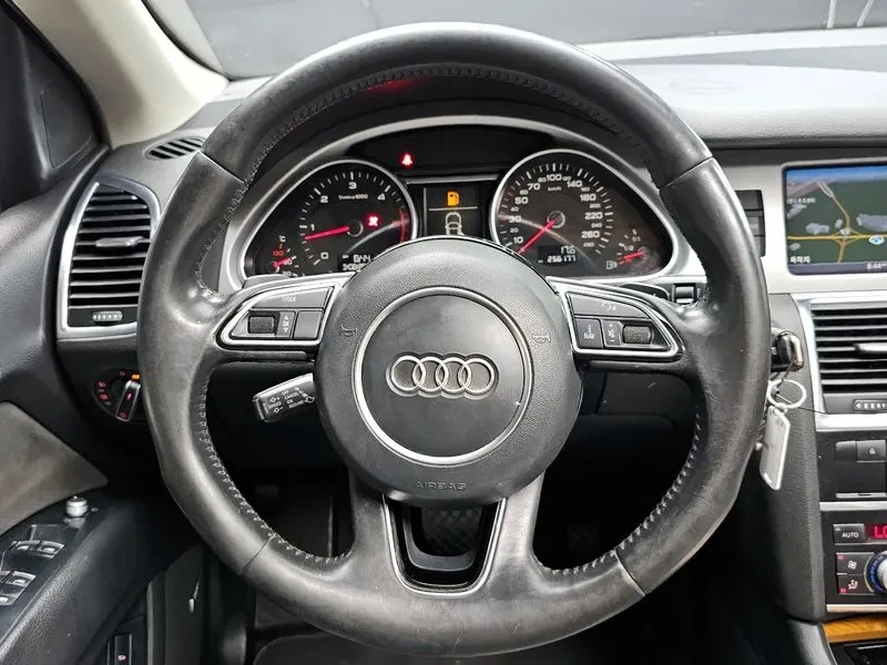 Audi Q7 3.0 TDI Quattro, снимка 12 - Автомобили и джипове - 55132434