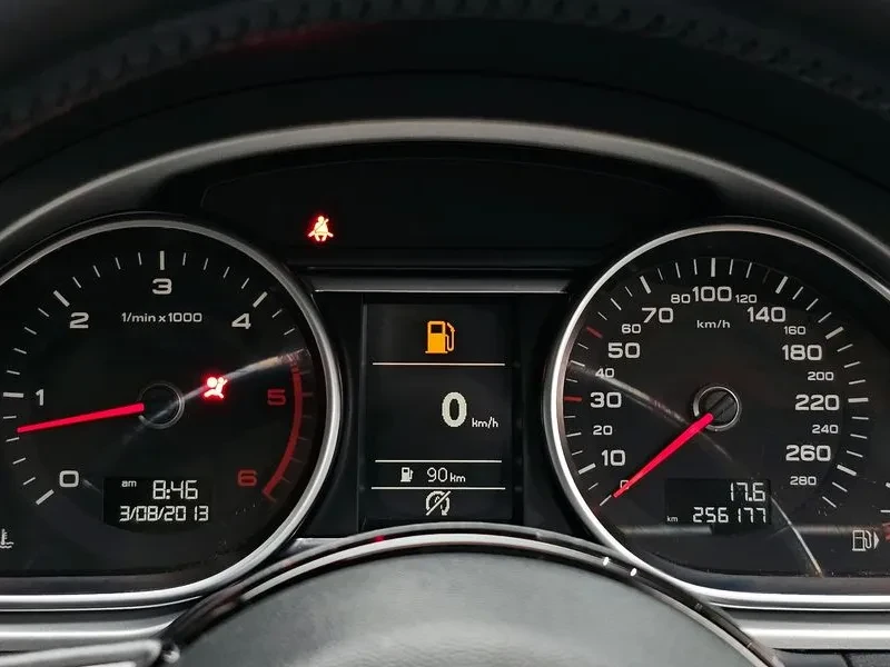 Audi Q7 3.0 TDI Quattro, снимка 8 - Автомобили и джипове - 55132434