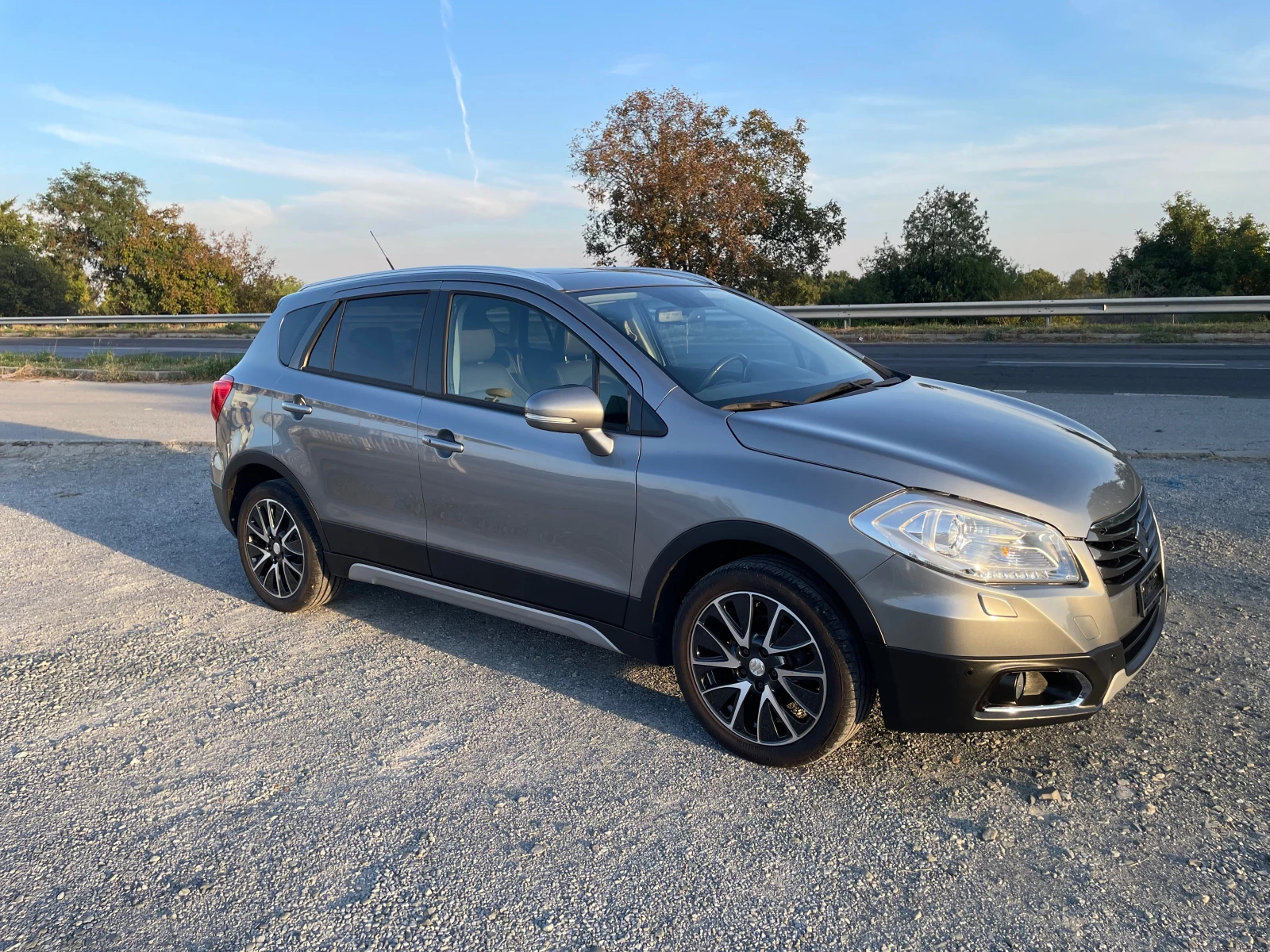 Suzuki SX4 S-Cross 1.6 AUT. NAVI ШВЕЙЦАРИЯ - изображение 4