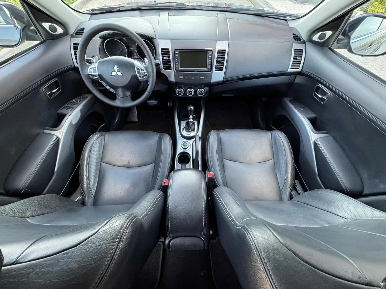 Mitsubishi Outlander 2.2 DID / FULL / 4X4 / AVTOMAT / KOJA / NAVI / 5+  - изображение 8
