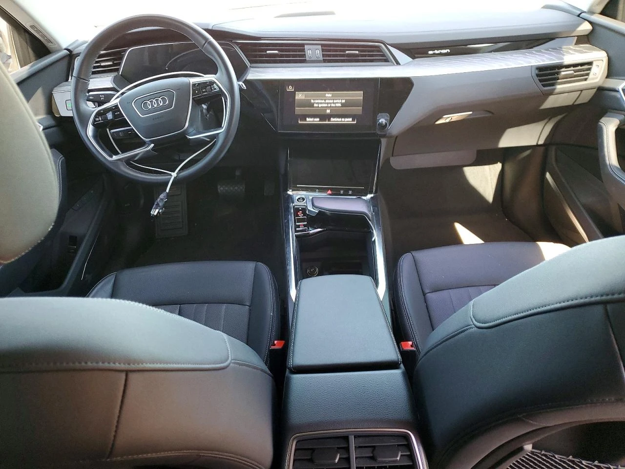 Audi Q8 E-Tron Premium Plus, снимка 8 - Автомобили и джипове - 54369904