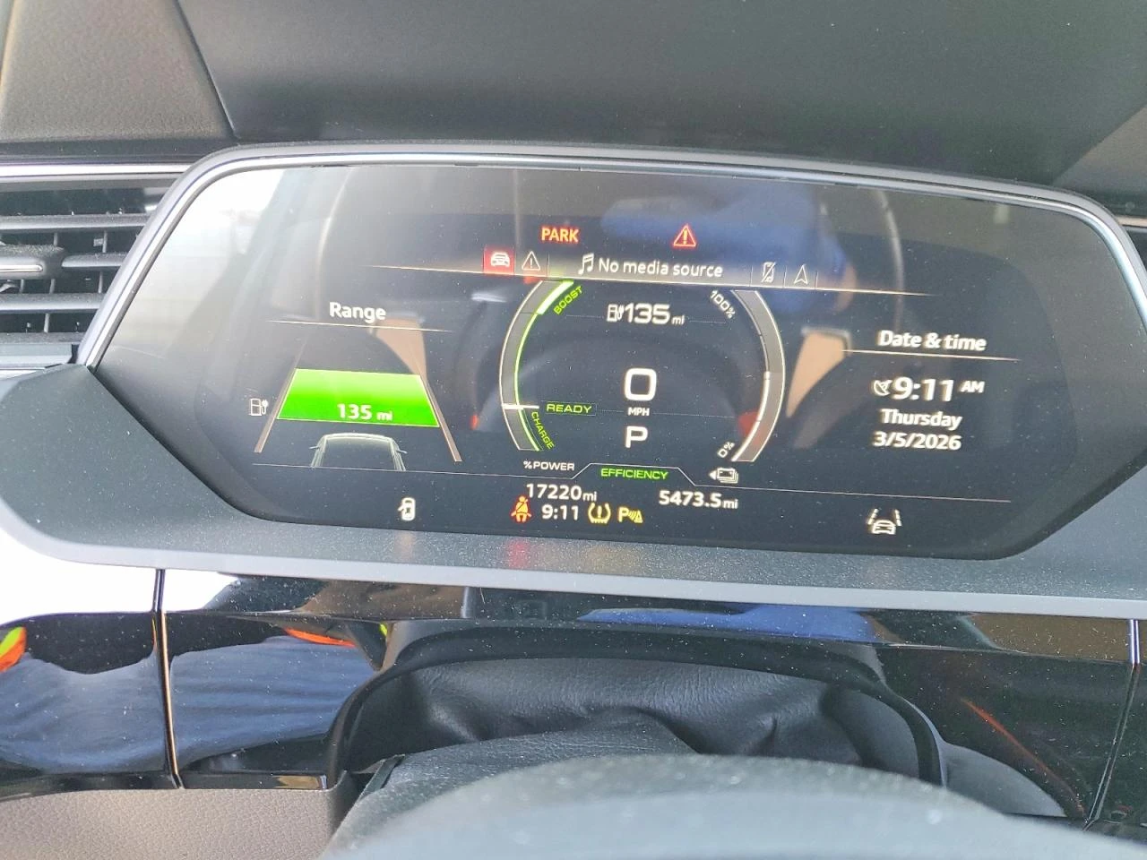 Audi Q8 E-Tron Premium Plus, снимка 9 - Автомобили и джипове - 54369904