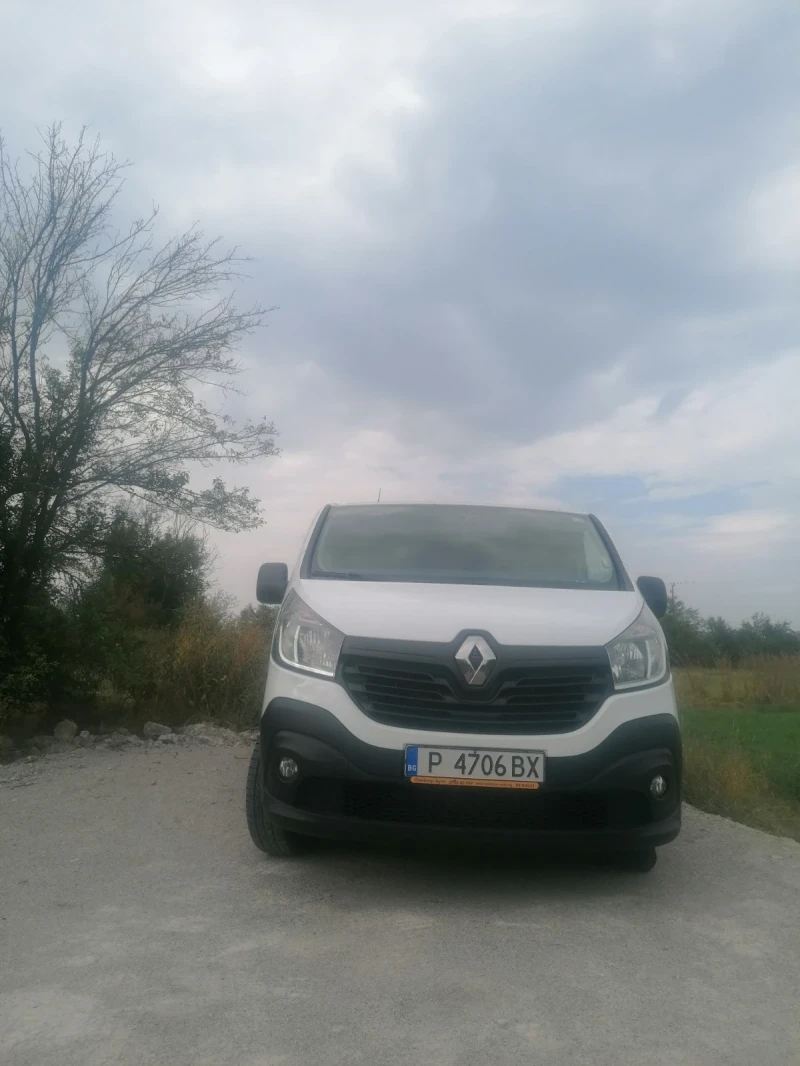 Renault Trafic, снимка 4 - Бусове и автобуси - 47345087