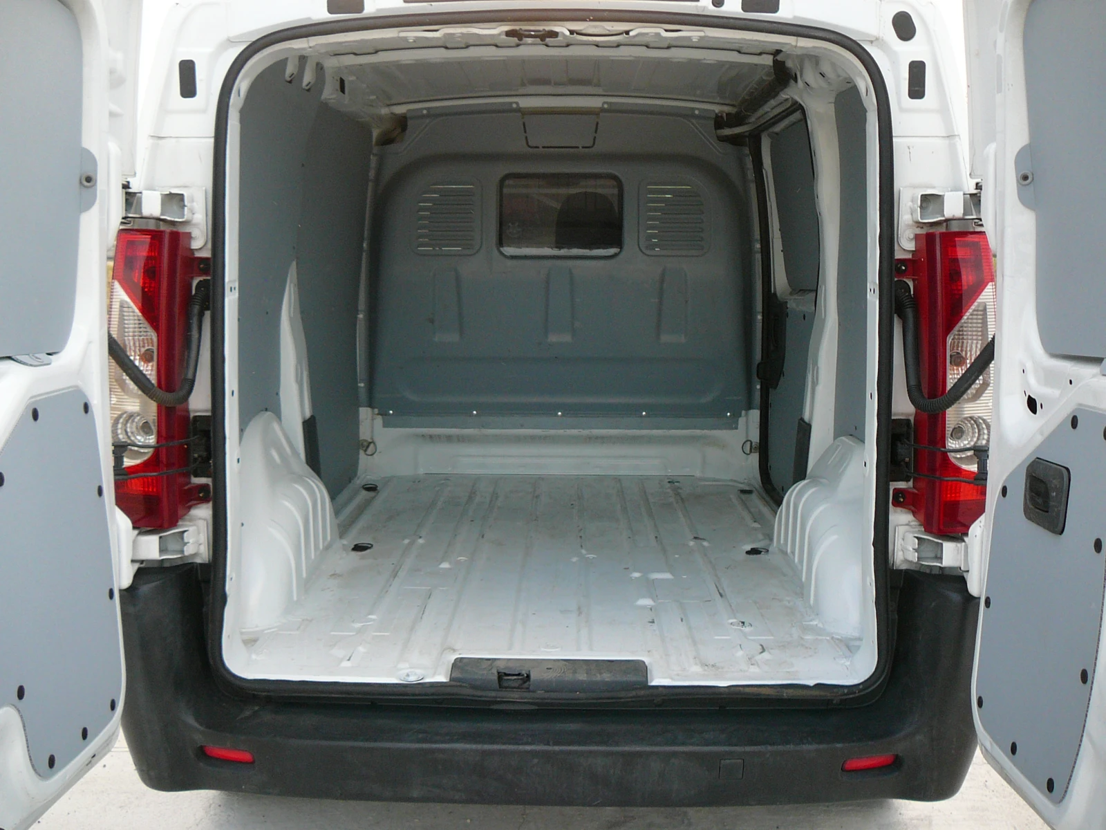 Citroen Jumpy 1.6 hdi Клима  - изображение 9