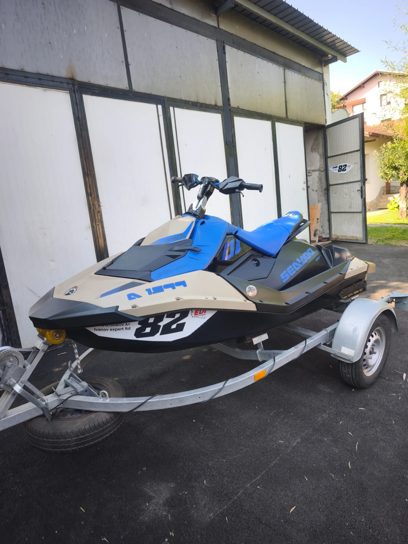 Джет Bombardier Sea Doo Spark trixx 