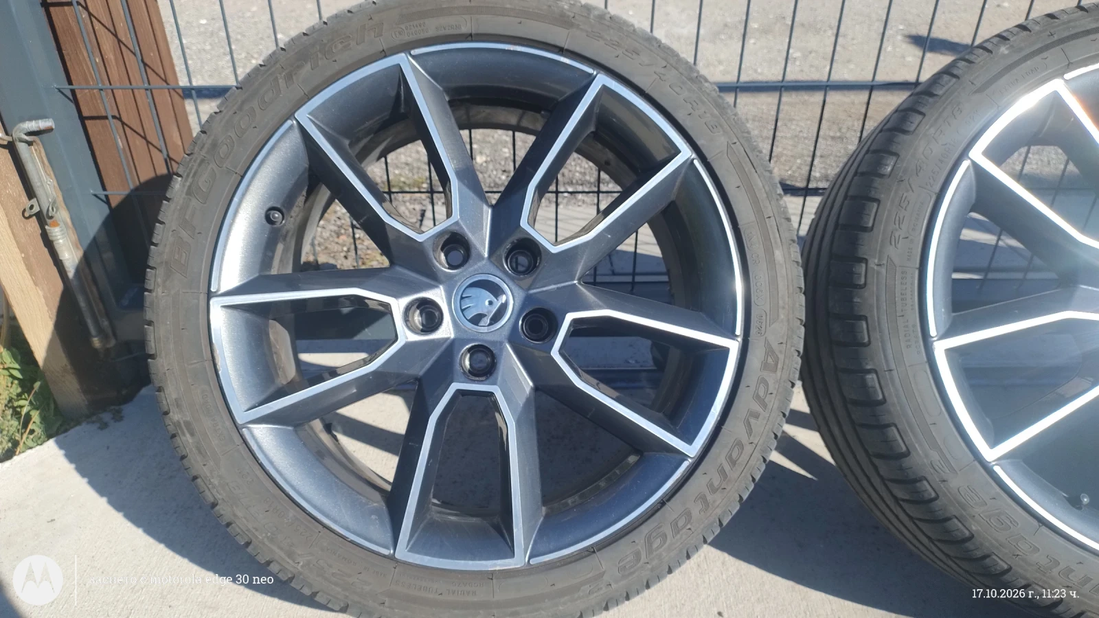 ���� � ������ 225/40R18 | Mobile.bg � ����������� 2