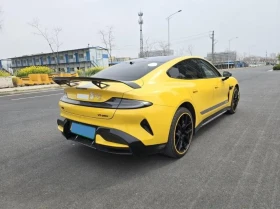 Xiaomi SU7 Ultra, снимка 2