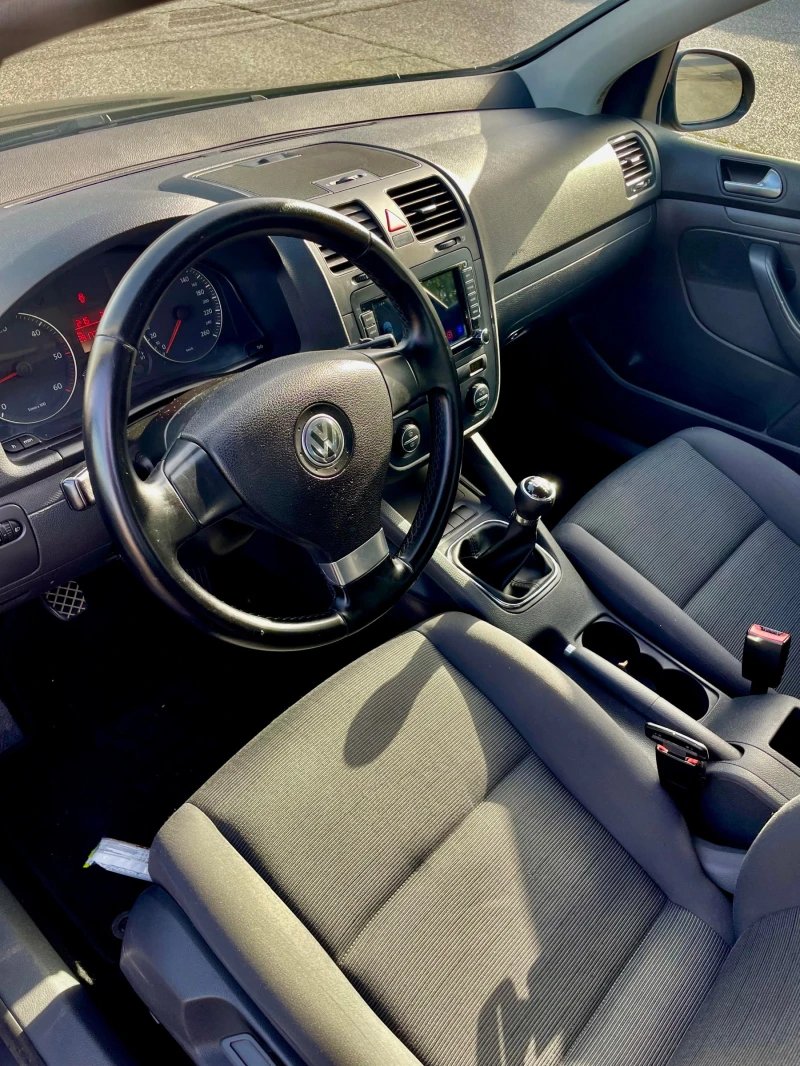 VW Golf 1.9 TDI NAVI 105, снимка 8 - Автомобили и джипове - 47583253