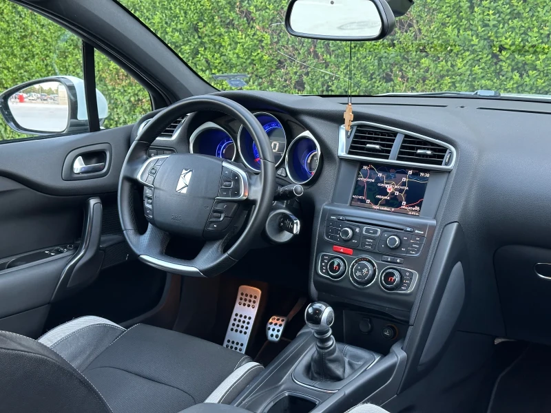 Citroen DS4 FULL, снимка 9 - Автомобили и джипове - 52478119