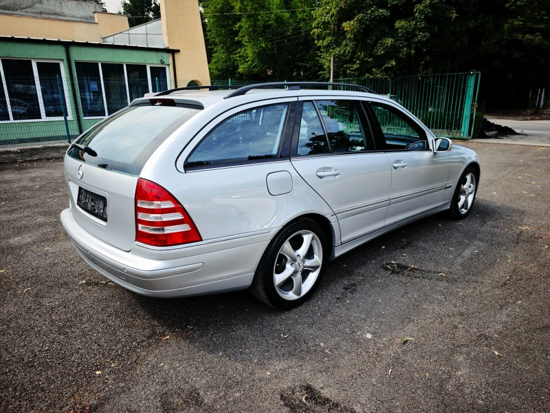 Mercedes-Benz C 230 V6/Face/Avantgarde/Automat/Leder/FULL/SWISS, снимка 3 - Автомобили и джипове - 51664007