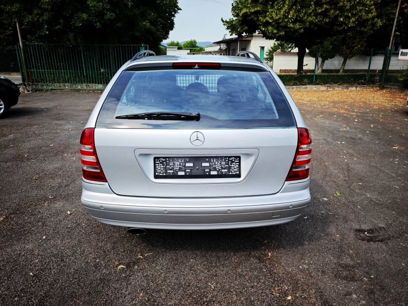 Mercedes-Benz C 230 V6/Face/Avantgarde/Automat/Leder/FULL/SWISS, снимка 4 - Автомобили и джипове - 51664007