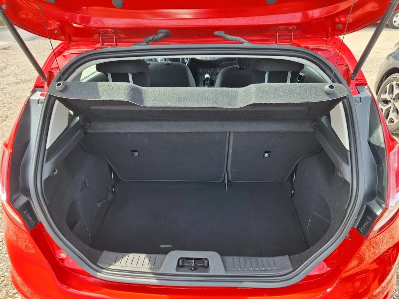 Ford Fiesta Бензин , снимка 9 - Автомобили и джипове - 52002211