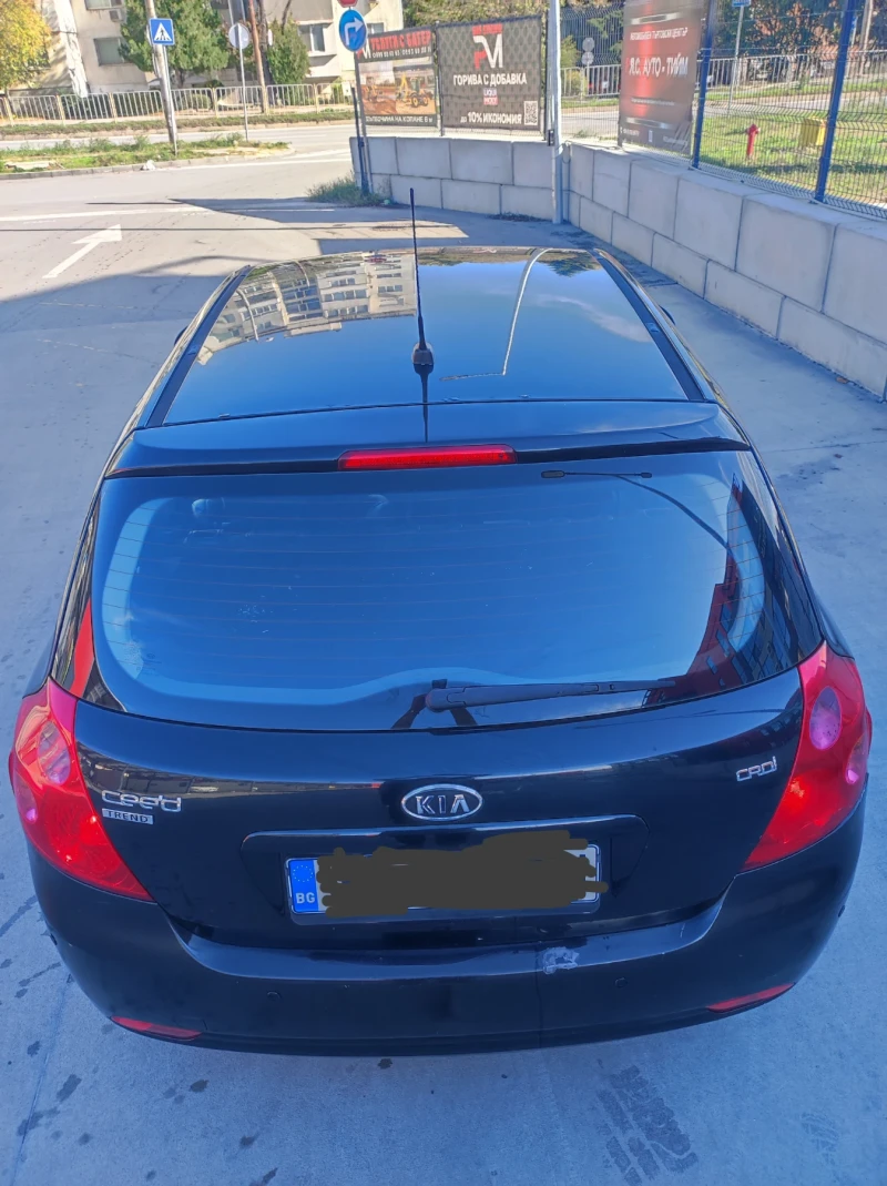 Kia Ceed 1.6, снимка 2 - Автомобили и джипове - 53250406
