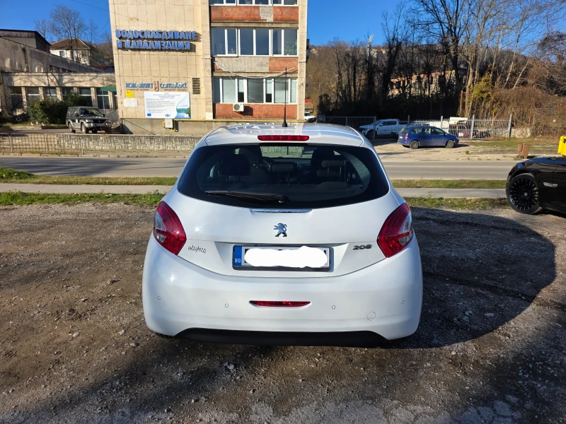 Peugeot 208, снимка 4 - Автомобили и джипове - 52863519